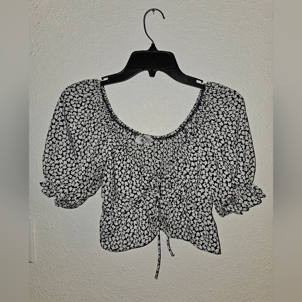 Princess Polly Open Tie Top Size 6 Black & White Floral